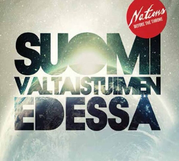 capa Suomi-Valtaistuimen-Edessa